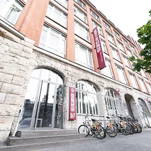Albergue Industriepalast