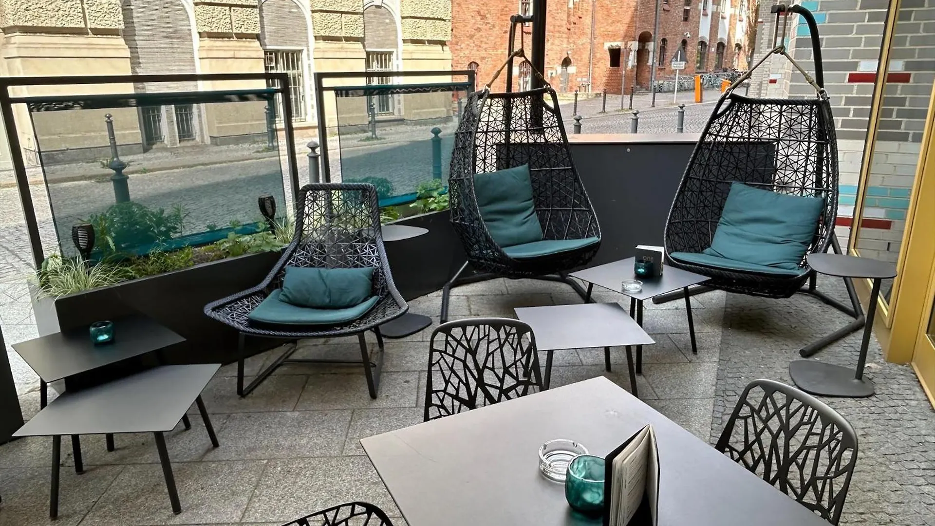 Отель Motel One Berlin-Hackescher Markt