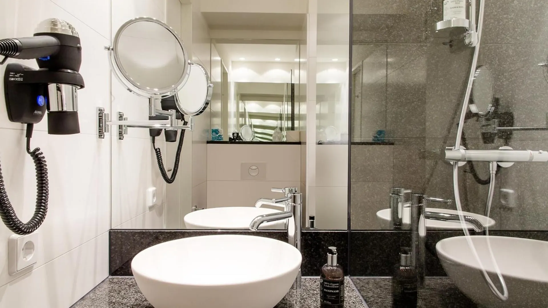 Hotel Motel One Berlin-Hackescher Markt
